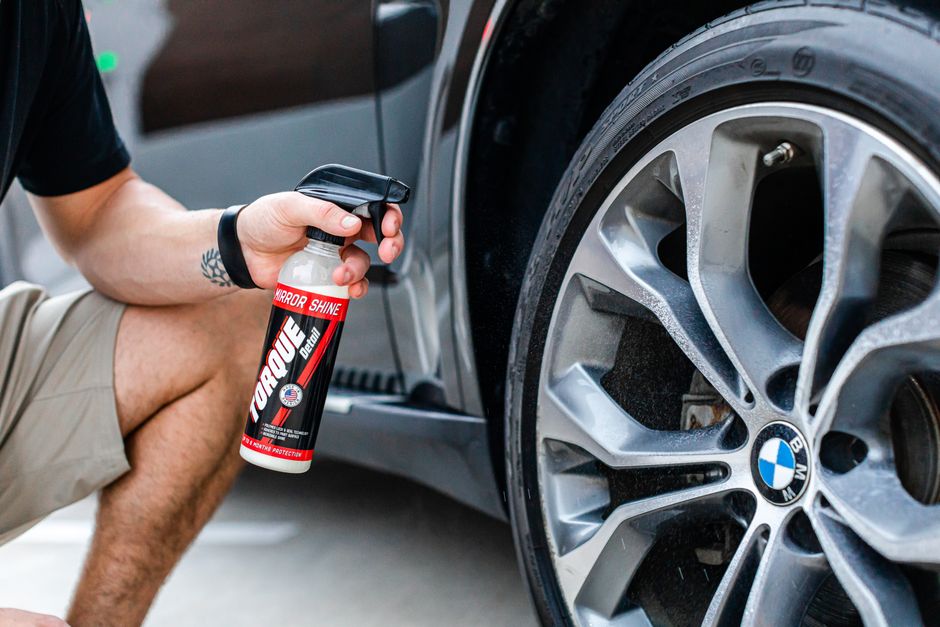 Polishing and protecting a high-end car wheel